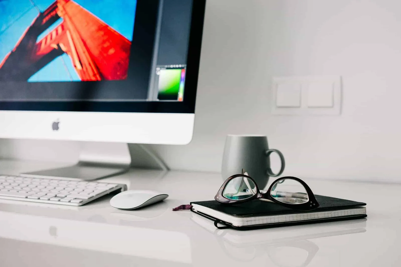desktop with photoshop open